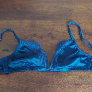 Victoria's Secret Midnight Blue Lace Bra